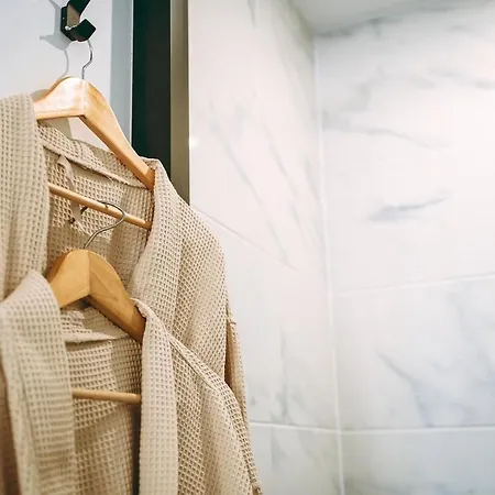 Du Palais Jacuzzi Sauna - Centre - Free Parking 公寓 *