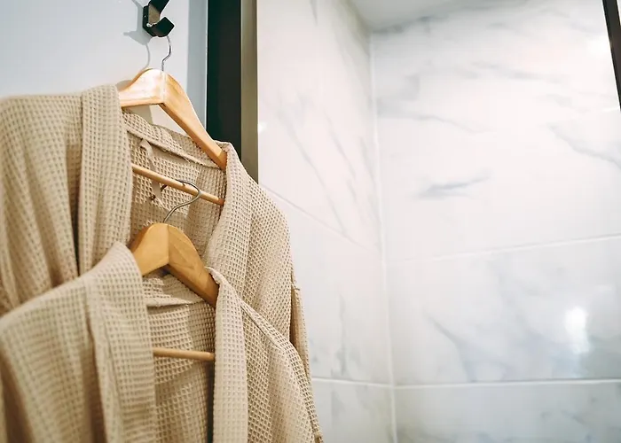 Du Palais Jacuzzi Sauna - Centre - Free Parking Appartement *